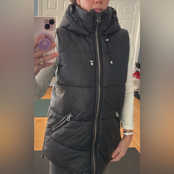Zara Black Quilted Vest with Hood - Picture 12 of 14